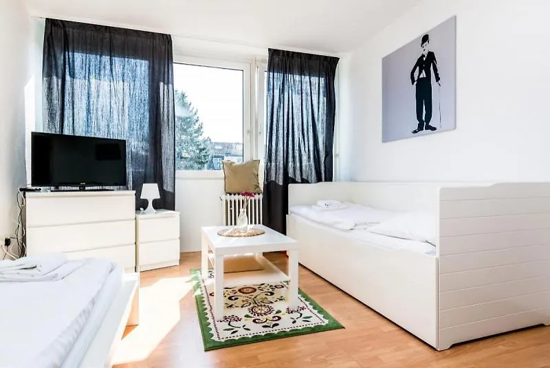 Budget Friendly Apartments Kolín nad Rýnem 0*,  Německo